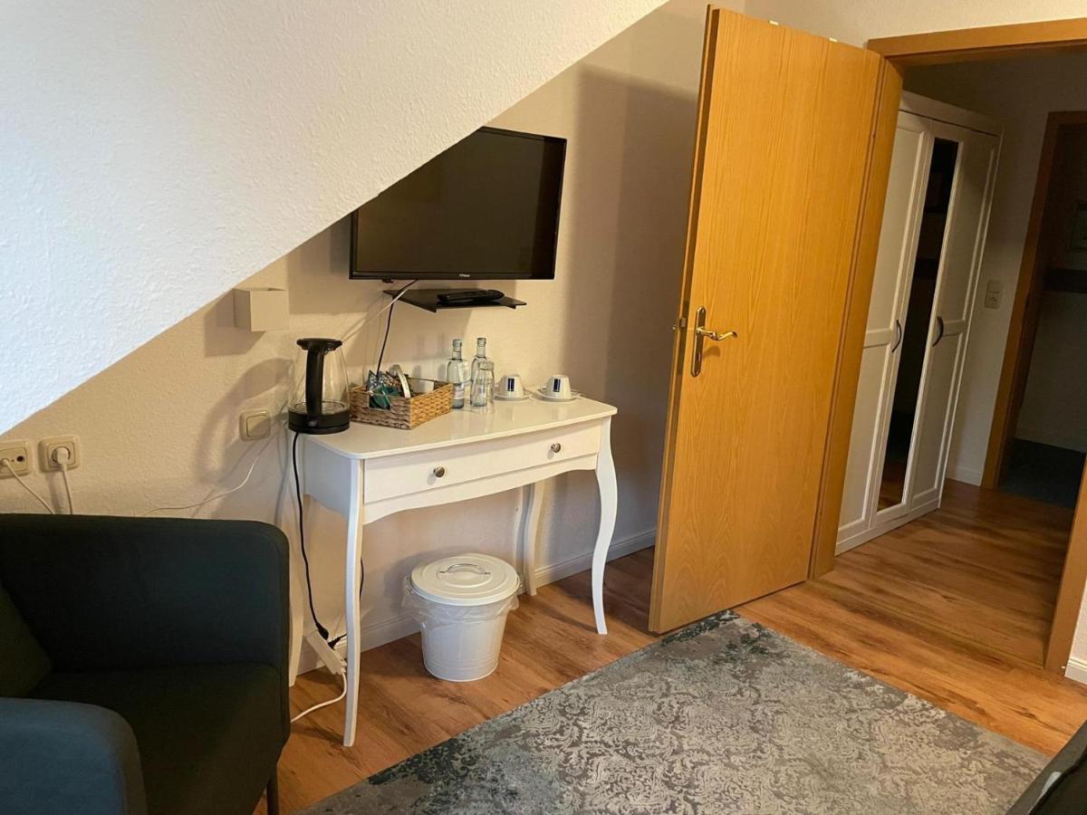Hotel Und Restaurant Zum Bunten Hirsch Mirow Kültér fotó