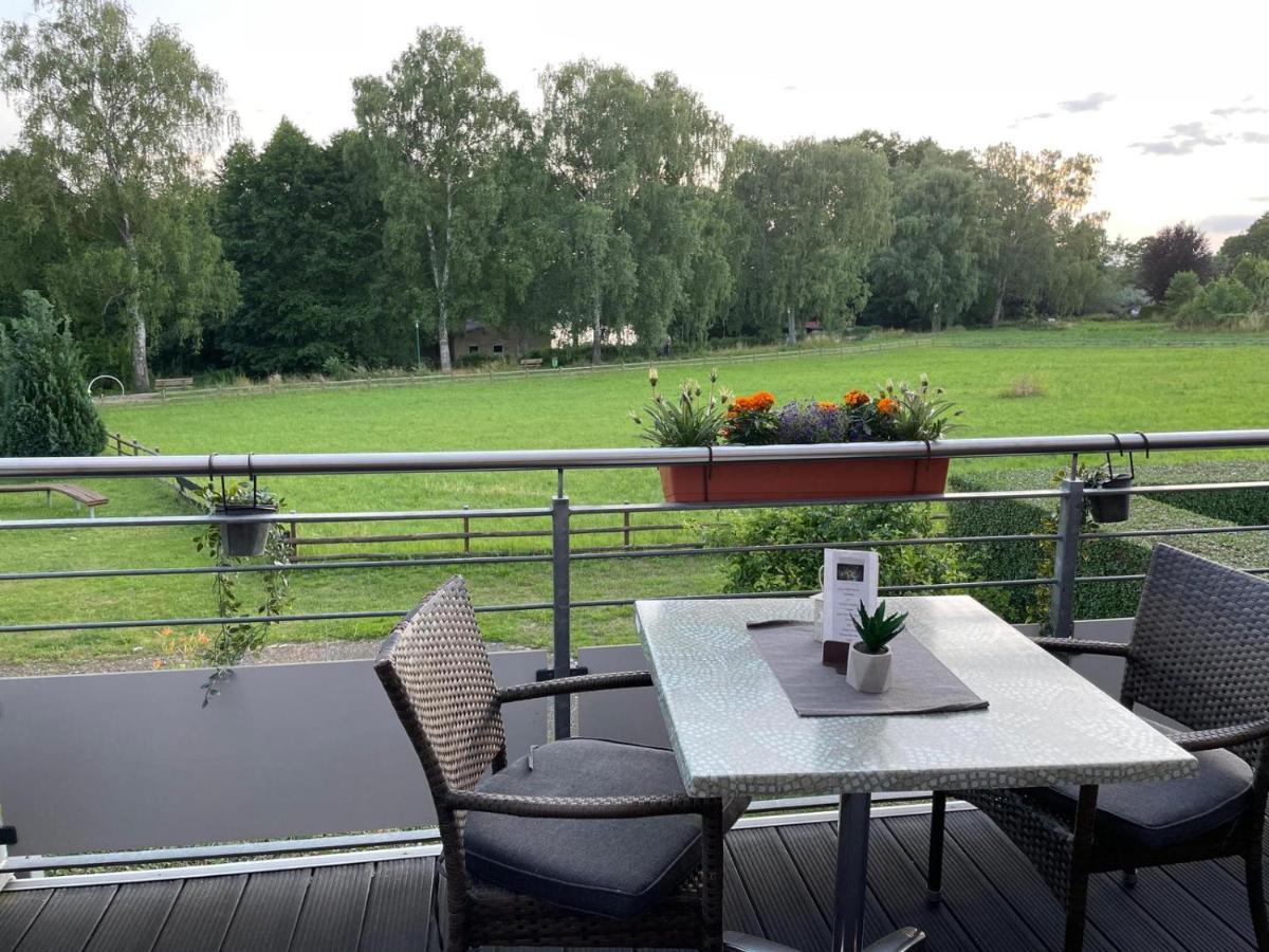 Hotel Und Restaurant Zum Bunten Hirsch Mirow Kültér fotó
